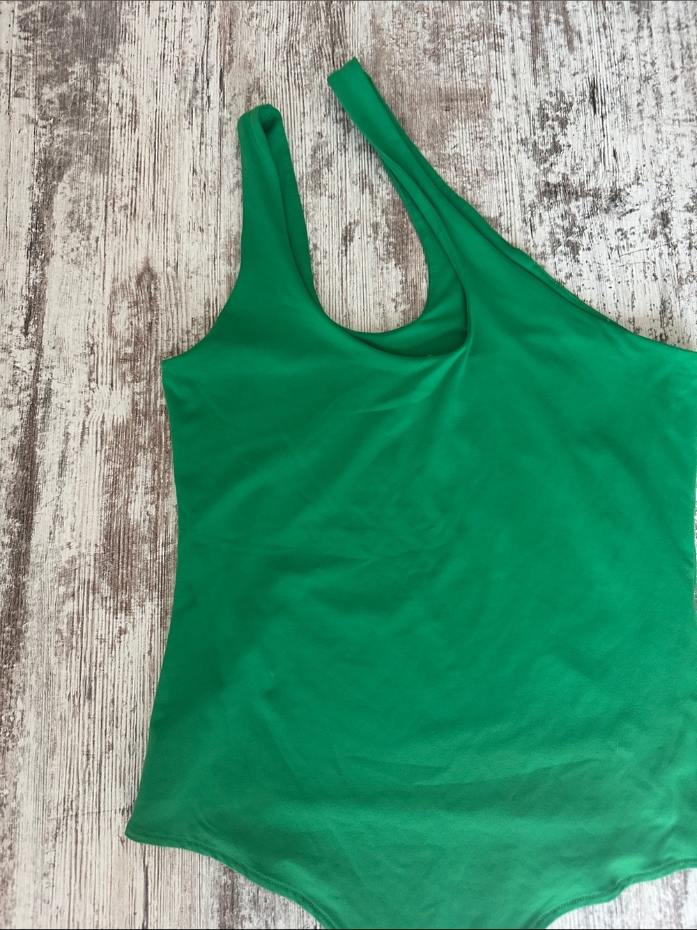 ReoRia Emerald Green Criss Cross Shoulder Bodysuit - Picture 4 of 9